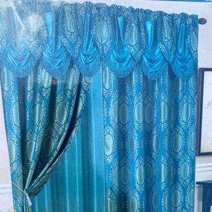 Curtain